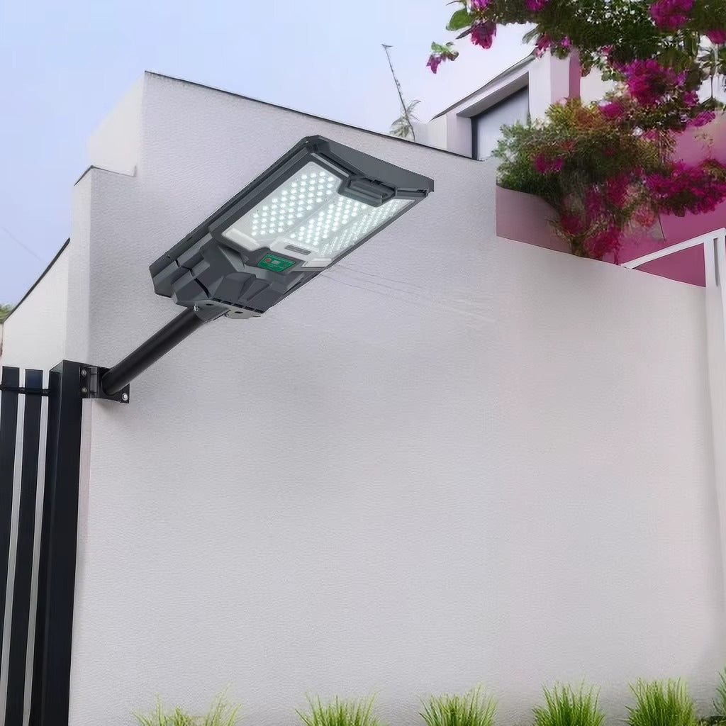 Maverick Solar Energy 500W V Series Solar Street Light | Solar LED Street Light India